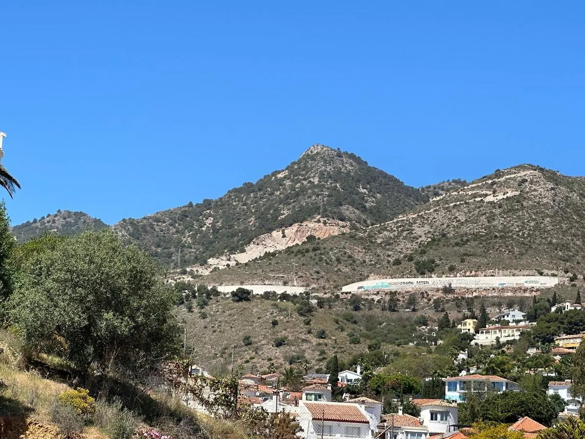 Dream Villa With Heated Swimming Pool, Jacuzzi, Waterfall, Heating Is Extra Benalmadena