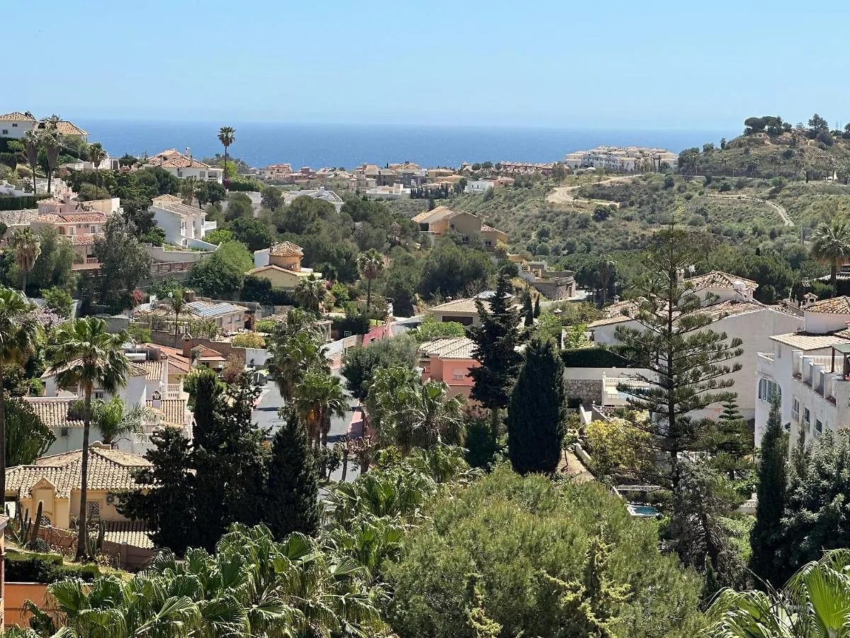 Dream Villa With Heated Swimming Pool, Jacuzzi, Waterfall, Heating Is Extra Benalmadena